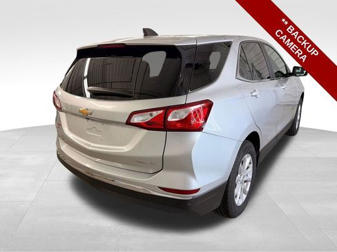 Used 2021 Chevrolet Equinox LT w/ Driver Convenience Package image 7