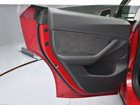 Used 2021 Tesla Model Y Performance image 44