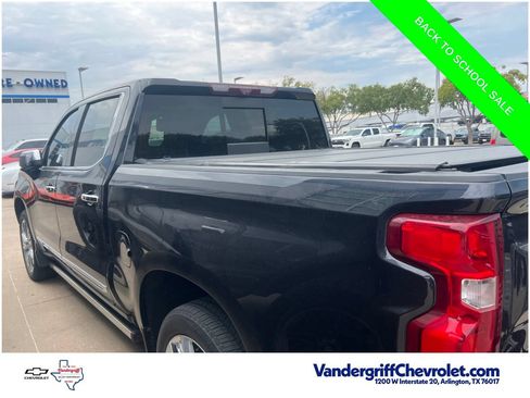 Used 2023 Chevrolet Silverado 1500 High Country w/ High Country Premium Package AWD/4WD image 15