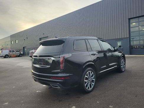 Used 2024 Cadillac XT6 Sport image 3