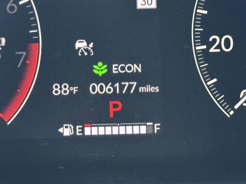 Certified 2025 Honda HR-V Sport image 22