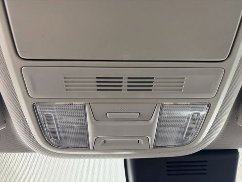 Used 2018 Honda Accord LX image 29