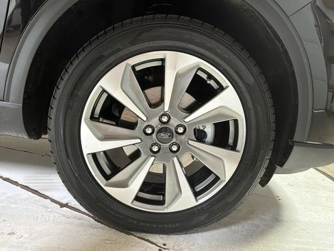 Used 2025 Ford Escape Platinum AWD/4WD image 9