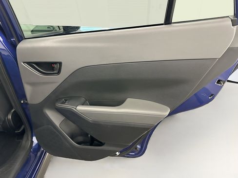 Used 2024 Subaru Crosstrek 2.0i Premium image 31