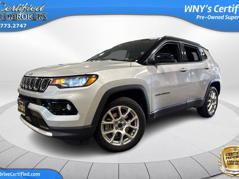 Used 2025 Jeep Compass Limited image 1