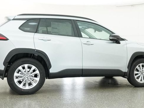 New 2026 Toyota Corolla Cross LE FWD image 15