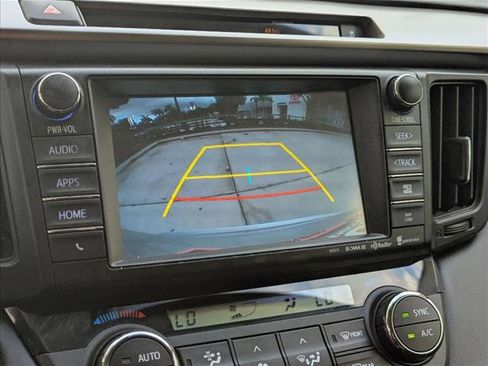 Used 2016 Toyota RAV4 XLE AWD/4WD image 13
