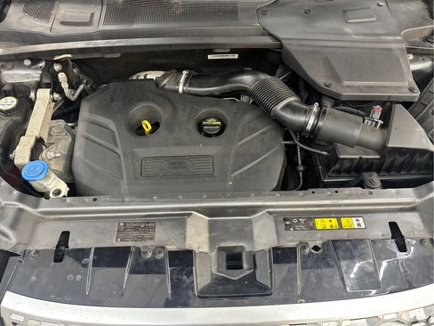 Used 2017 Land Rover Discovery Sport HSE image 31