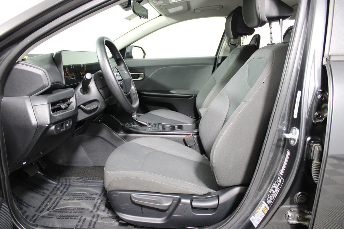 Used 2025 Kia K4 FWD image 8