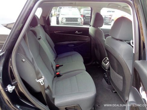Used 2019 Kia Sorento AWD image 20