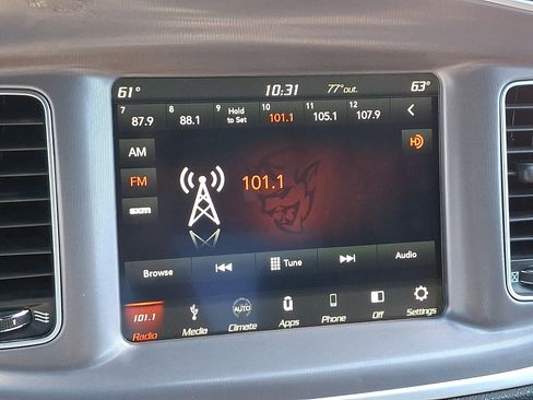 Used 2019 Dodge Charger SXT AWD/4WD image 16
