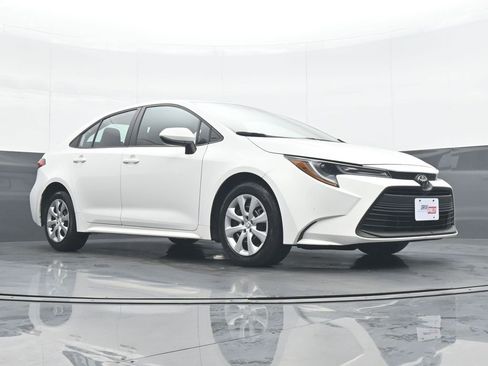 Used 2024 Toyota Corolla LE FWD image 27