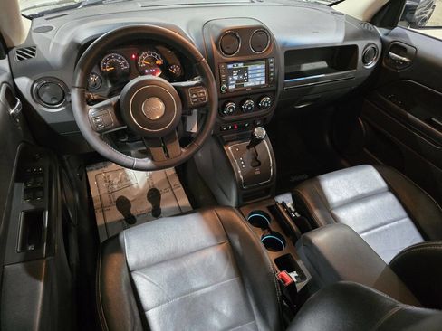 Used 2017 Jeep Patriot High Altitude AWD/4WD image 25