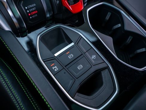 Used 2020 Lamborghini Urus AWD/4WD image 51