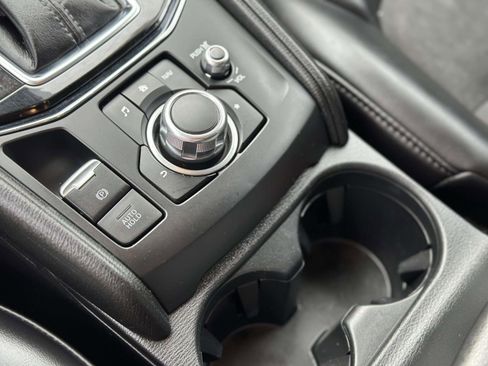 Used 2018 MAZDA CX-5 Touring image 13