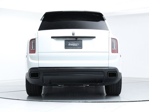 Used 2023 Rolls-Royce Cullinan Black Badge w/ Dark Exterior Package image 5