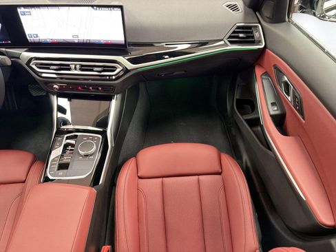 Certified 2024 BMW 330i xDrive Sedan w/ Convenience Package image 28