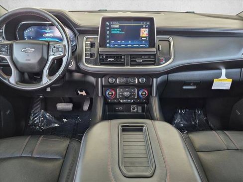 Used 2022 Chevrolet Suburban RST RWD image 17