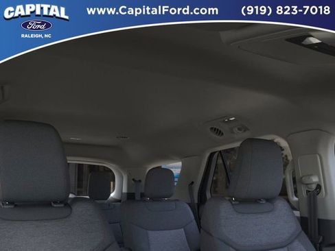 New 2025 Ford Explorer Active image 22
