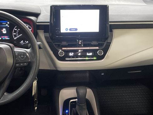 Used 2025 Toyota Corolla LE FWD image 28
