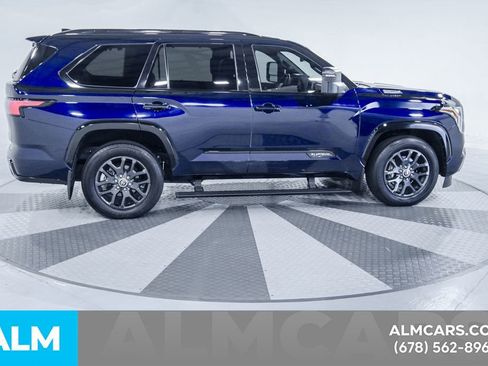 Used 2023 Toyota Sequoia Platinum image 12