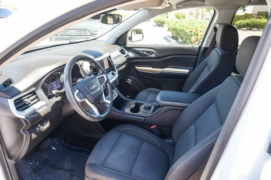 Used 2022 GMC Acadia SLE w/ Driver Convenience Package FWD image 16