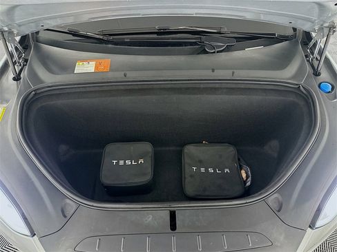 Used 2017 Tesla Model X 75D image 32