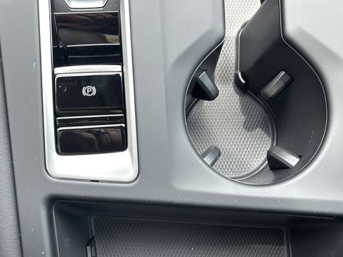 New 2026 Volkswagen Atlas SE FWD image 30