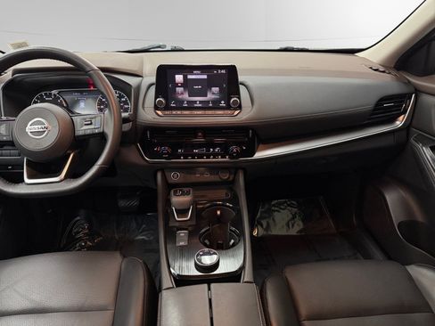 Used 2021 Nissan Rogue SV w/ Premium Package image 11