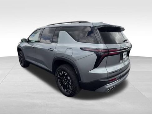 Certified 2025 Chevrolet Traverse Z71 w/ Driver Confidence Package AWD/4WD image 4
