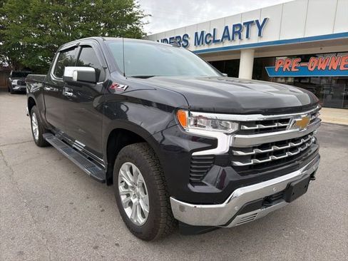 Used 2024 Chevrolet Silverado 1500 LTZ AWD/4WD image 2