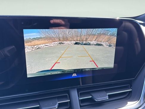 New 2026 Chevrolet Trax RS w/ Sunroof Package FWD image 26