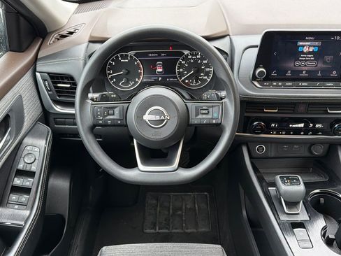 Used 2022 Nissan Rogue SV AWD/4WD image 14