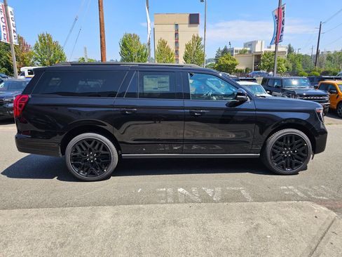 New 2026 Ford Expedition Max Platinum w/ Stealth Performance Package AWD/4WD image 4