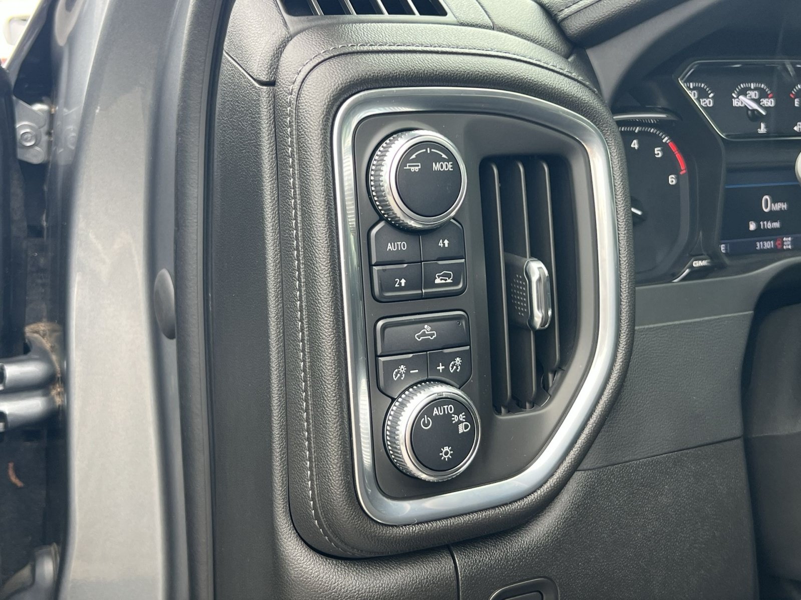 Used 2022 GMC Sierra 1500 SLE AWD/4WD image 29