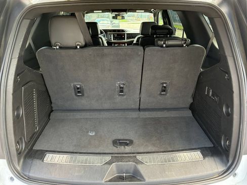 Used 2023 GMC Yukon Denali AWD/4WD image 30