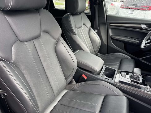 Used 2022 Audi SQ5 Prestige AWD/4WD image 36