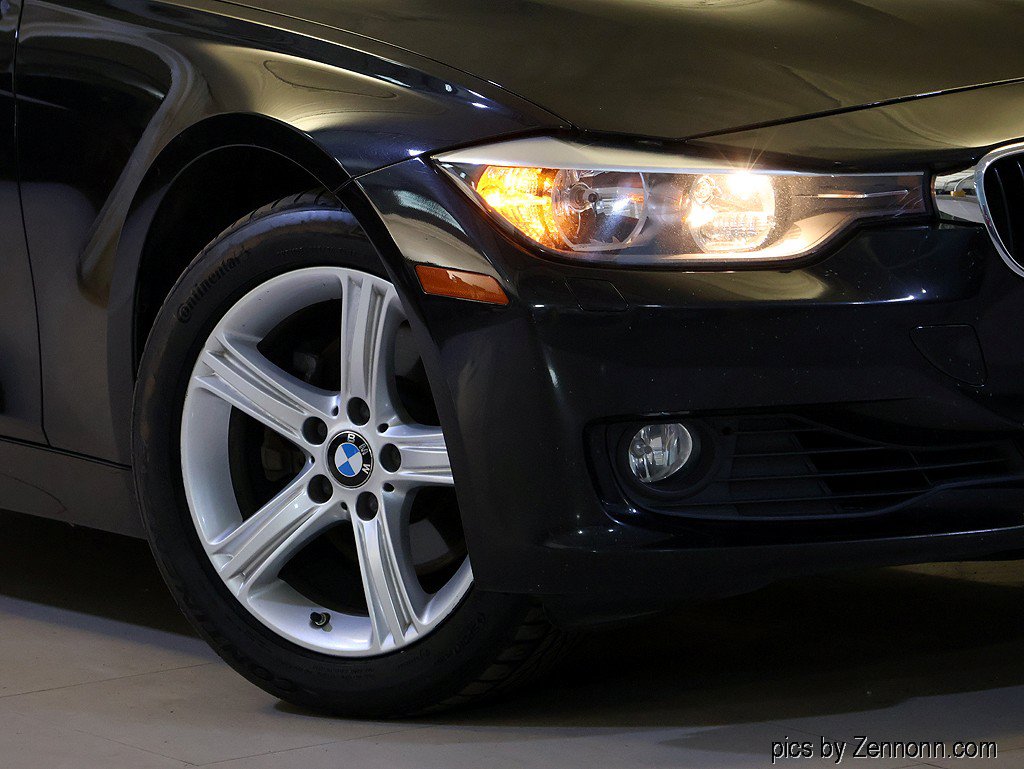 Used 2013 BMW 328i xDrive Sedan AWD/4WD image 3