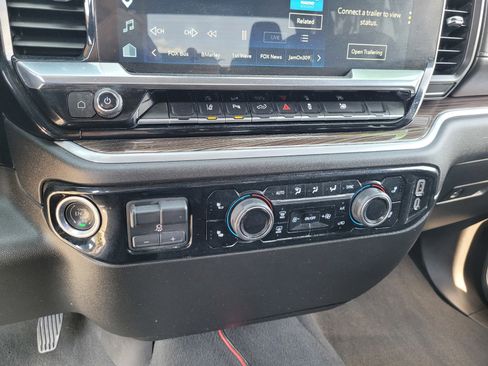 Used 2025 Chevrolet Silverado 2500 LT w/ Safety Package AWD/4WD image 19