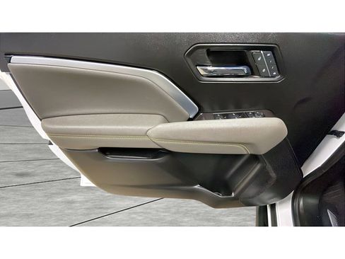 Used 2024 Chevrolet Colorado ZR2 w/ ZR2 Convenience Package III image 18