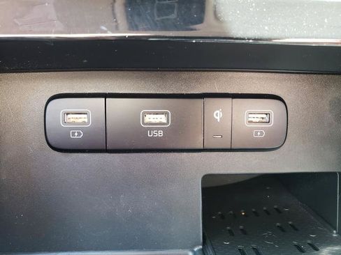 Certified 2022 Kia Carnival SX Prestige FWD image 32