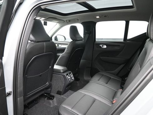 New 2025 Volvo XC40 B5 Ultra w/ Climate Package AWD/4WD image 25