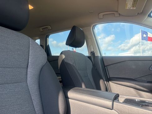Certified 2023 Nissan Rogue SV FWD image 28
