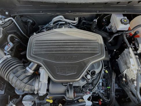 Used 2023 Cadillac XT6 Premium Luxury w/ Technology Package image 32