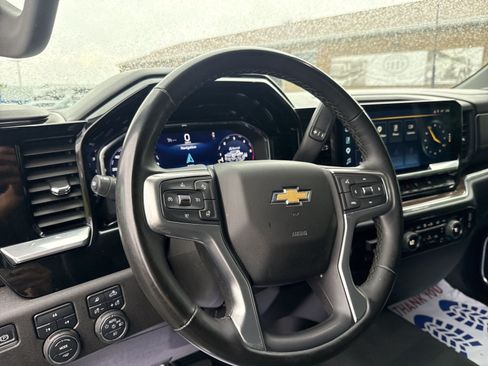 Used 2025 Chevrolet Silverado 2500 LT w/ Safety Package AWD/4WD image 16