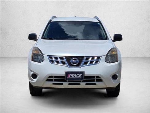 Used 2014 Nissan Rogue S w/ Convenience Package FWD image 2