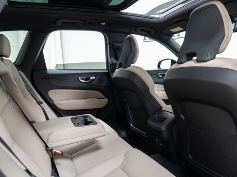 New 2026 Volvo XC60 B5 Core w/ Climate Package image 23