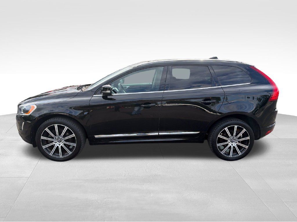 Used 2017 Volvo XC60 T6 Inscription w/ Preferred Option Package AWD/4WD image 4