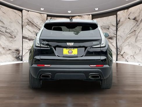Used 2019 Cadillac XT4 Sport w/ Cold Weather Package FWD image 10