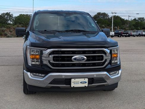 Used 2021 Ford F150 XLT w/ Equipment Group 302A High RWD image 3